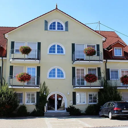 Zum Roessle Hotel 3*