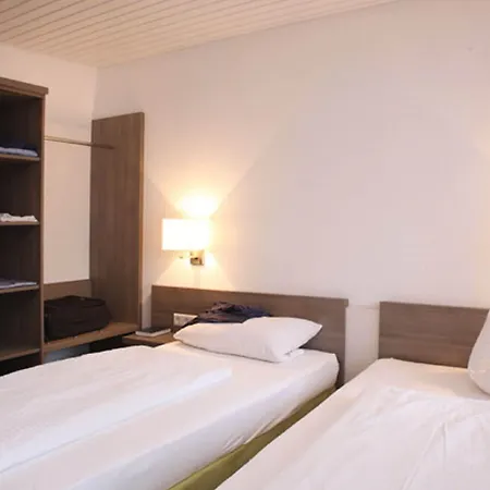 Szálloda Zum Roessle 3*