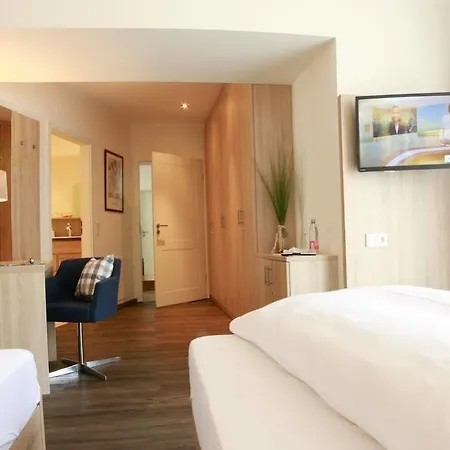 Zum Roessle Hotel 3*